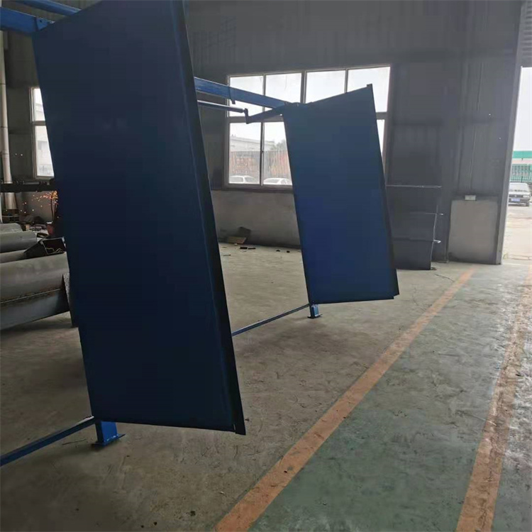 中礦重工無壓風(fēng)門裝車發(fā)往云南昆明市